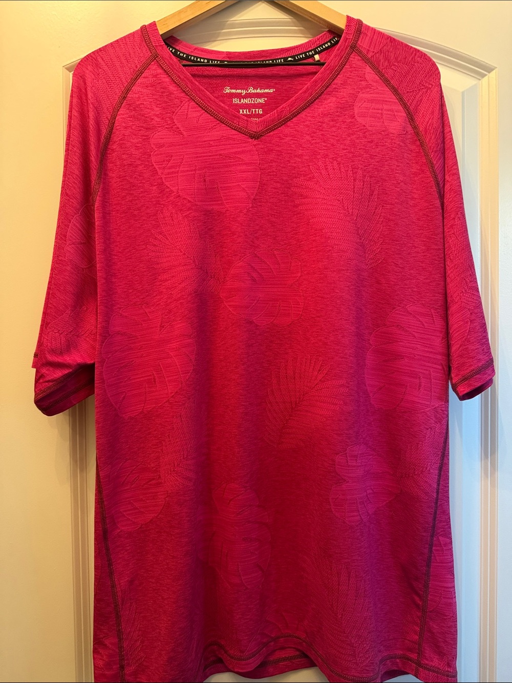 Tommy Bahama Men's Bright Pink Short-Sleeve Performance Tee